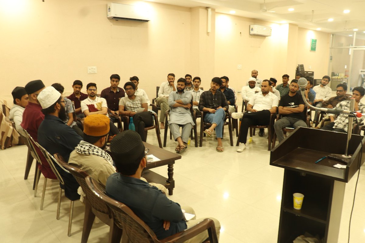 siorajasthan's tweet image. ایس آئی او راجستھان زون کی جانب سے شروع کیے گئے ایک منفرد پروگرام ’علمی مجلس‘ کی دوسری نشست کا انعقاد ۲۷ اپریل ۲۰۲۵ کو اسلامک سینٹر، جے پور میں کیا گیا۔ اس مرتبہ علمی مجلس کا مرکزی عنوان “اسلام کا نفسیاتی اور روحانی نظریہ“ رہا۔