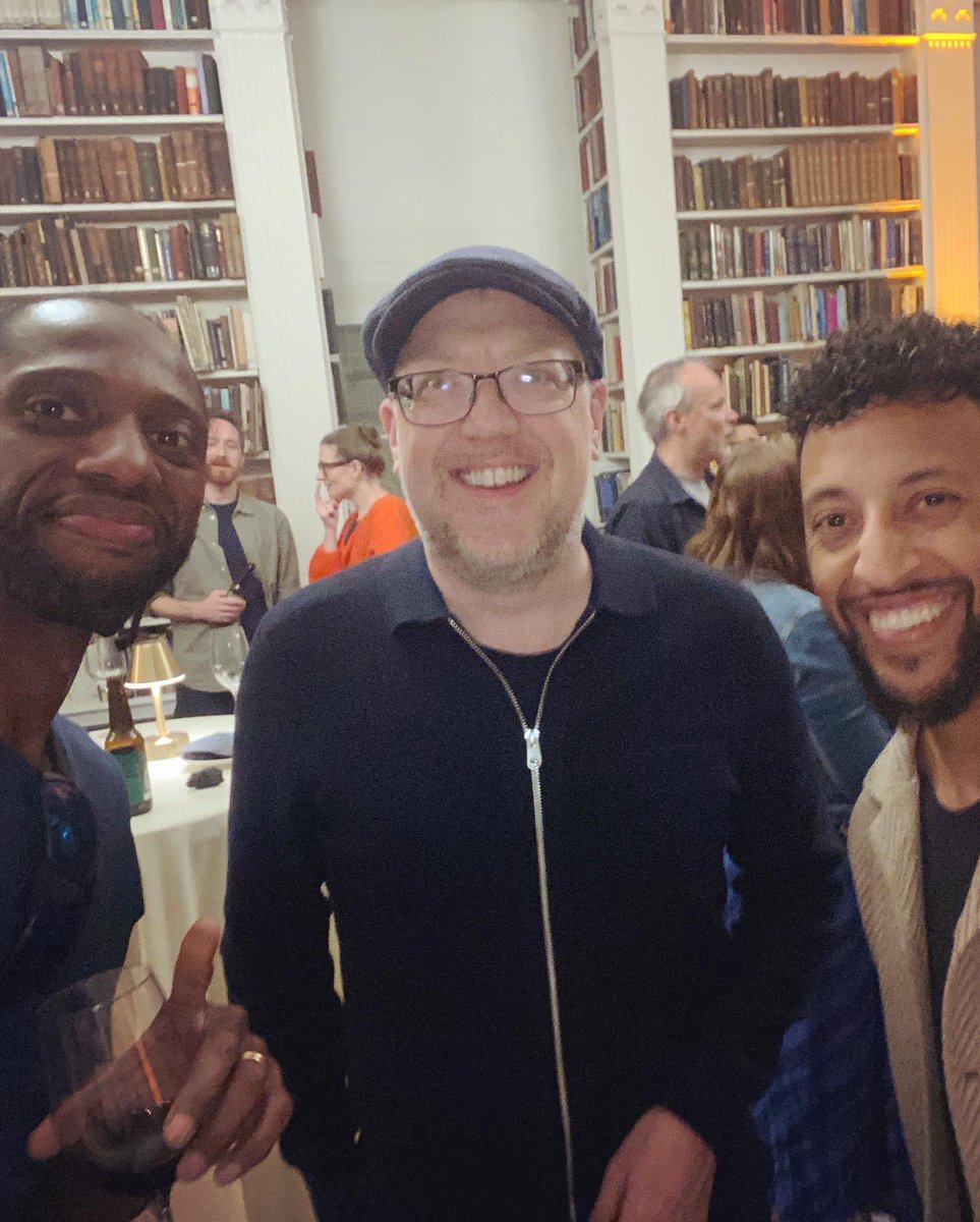 oortkuiper's tweet image. Attended the @bbc #scienceshowcase @ri_science on Monday

Saw many familiar faces &amp;amp; held a meteorite older than the Earth, thanks to Maggie Aderin-Pocock from @bbcskyatnightmag Also met @chrisgpackham2,  @LaraLewington,  @MattGreen_JGM &amp;amp; Horrible Histories songwriter Richie Webb