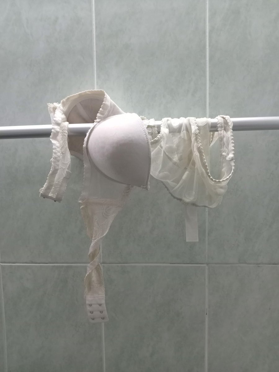 好久沒有打炮了  
現在好想愛愛打炮   
41歲國文老師 想幹我的按讚 
這個點誰有空？  
留言告訴我哦 https://t.co/dUfIvM6qe7
