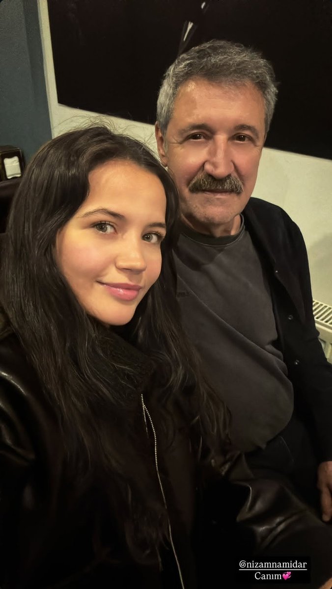 Eyrasiranetkinlik (@eyrasiranetkin) on Twitter photo 🎀😌
#YağmurYüksel #Eylül 
#EyRas #Kizgintopraklar 
#tahabaranözbek #Aras 🎀😌
#YağmurYüksel #Eylül 
#EyRas #Kizgintopraklar 
#tahabaranözbek #Aras