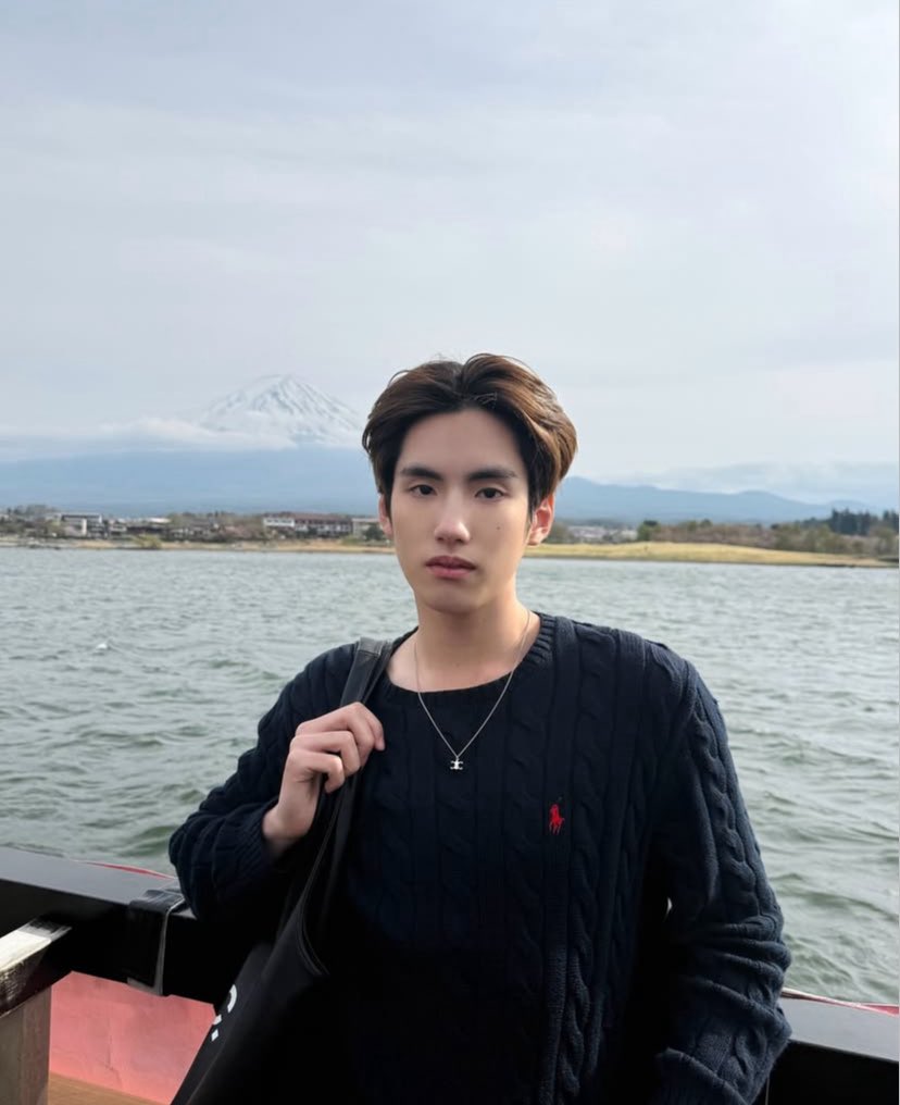 phup1nk's tweet photo. ไอเชี้ยยย ฟูจิหล่อขนาดนี้ได้ไงวะ😭😭😭😭😭😭😭😭😭😭😭😭😭😭😭😭😭😭🗻

#PHUTATCHAI https://t.co/vlEoFrvw8k