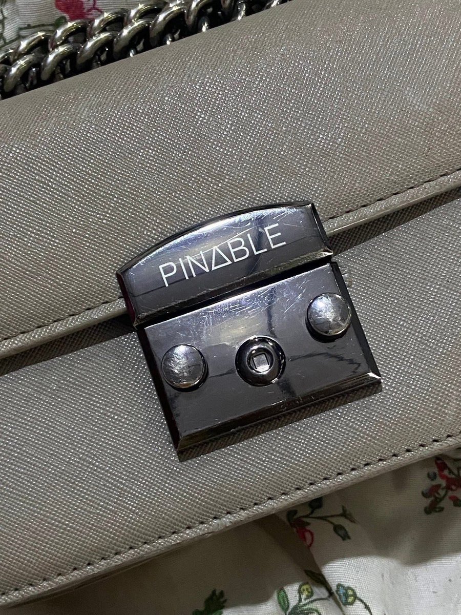 hey_peek's tweet photo. ส่งต่อกระเป๋าร้าน pinableshop♥️👜
Light grey

Price : 850 (free shipping)💨

#pinable #pinableshop #ส่งต่อpinable #pinableมือสอง #labella #ส่งต่อกระเป๋า #กระเป๋าแบรนด์ไอจี #กระเป๋ามือสอง #กระเป๋าแฟชั่น #ส่งต่อlabellabkk #kappabkk #กระเป๋าkappabkk #แบรนด์ไอจี #ส่งต่อเสื้อผ้ามือสอง https://t.co/SHvskxZvXm