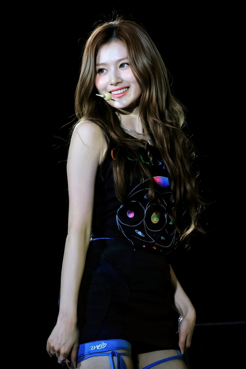 250422
#TWICE #트와이스 
#SANA #사나 #サナ