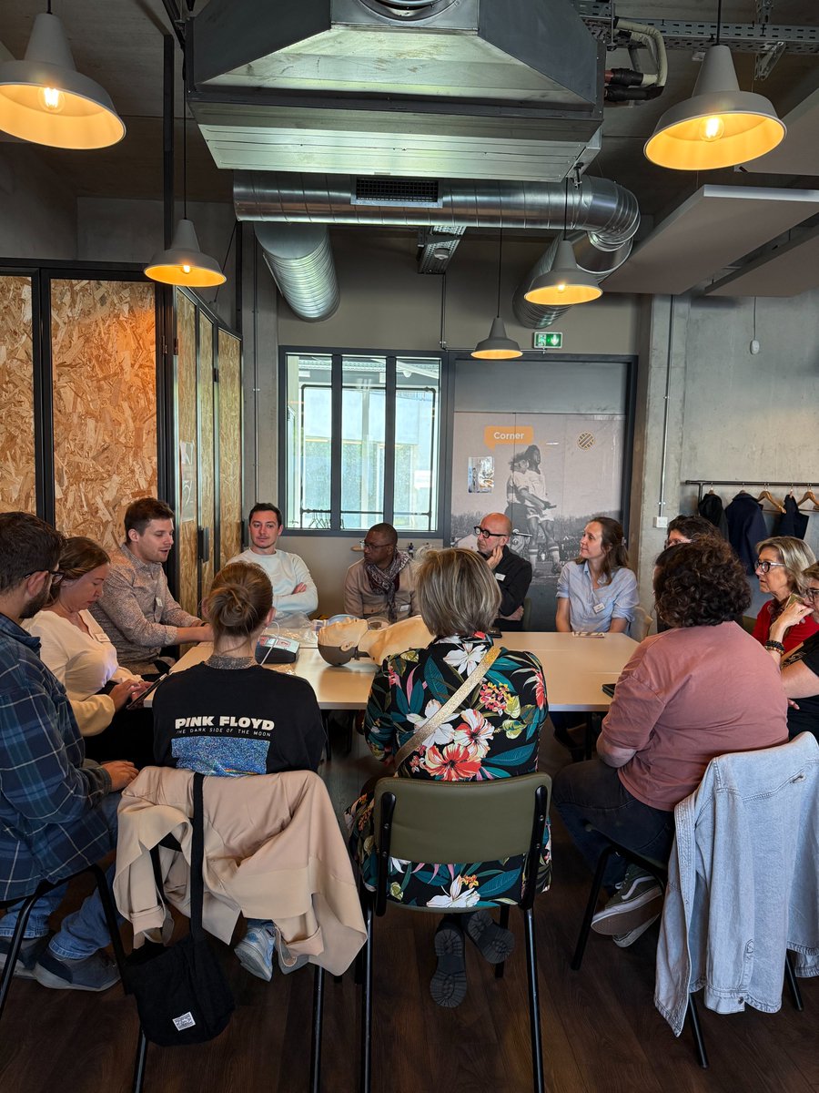 AAIRDialyse's tweet photo. Hier a eu lieu la Journée Régionale de l’AAIR Midi-Pyrénées !

Placée sous le signe de la convivialité, cette journée a réuni l’ensemble de nos collaborateurs.

Un grand merci à tous les intervenants et participants, ainsi qu’au Sporting Eat Blagnac pour leur accueil. https://t.co/KYfPJy0aHI