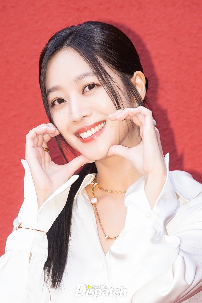 mrpy_formybbo's tweet photo. @kdrama_menfess Btw, selain Lee Jun-Young, Cho Bo-Ah juga hadir di event ini. Minsoo dan Junghyo reunian disini.. 😍

#GoodbyeToGoodbye https://t.co/1XHmUQtJj4