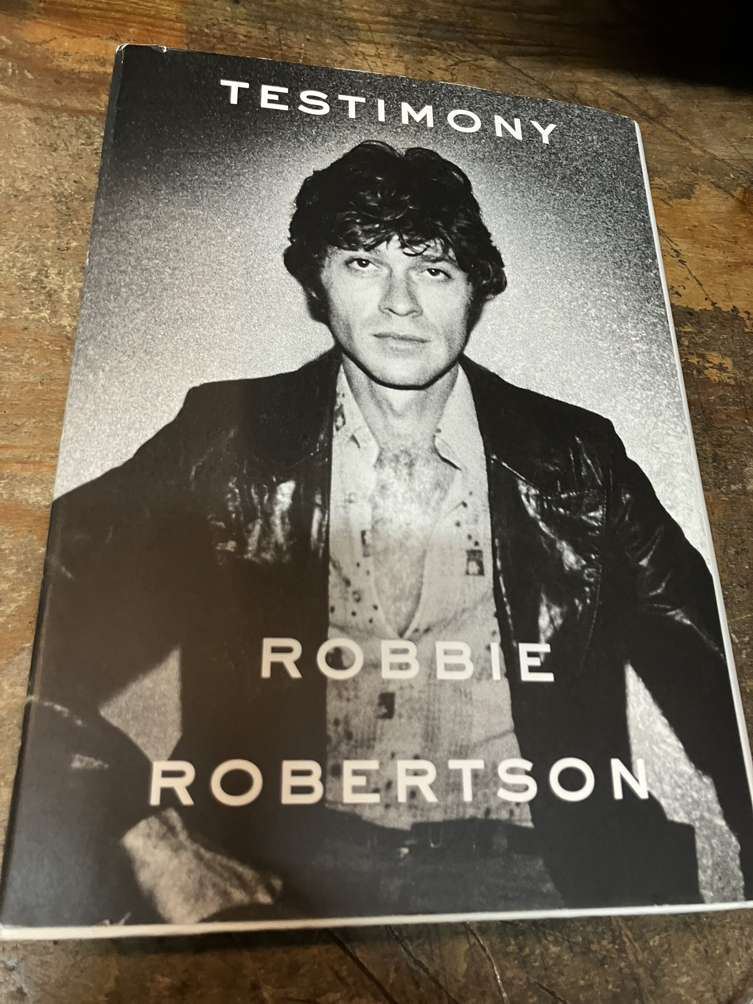 Amazon.co.jp: ロビー・ロバートソン自伝 ザ・バンドの青春