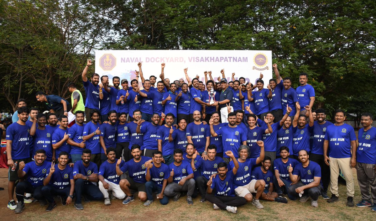 IN_NDV's tweet photo. #NationFirst
#JoshRun
🏃🏻♀️🏃🏽In an exemplary display of #Enthusiasm & #Josh, over 1000 spirited personnel from @IN_NDV, #Visakhapatnam including Officers, Sailors, Defence Civilians & DSC Jawans participated in #JoshRun 2.O.
#DefenceCivilians
#IndianNavy
@IN_DCP
@PRO_Vizag
@IN_HQENC https://t.co/xTdmJDP4y8