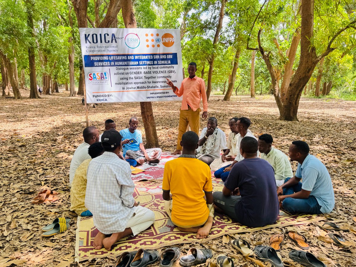 DearDaughterC's tweet image. Through #SASA! Together model, local community activists in #Jowhar organized community-led dialogue sessions focused on the physical, emotional &amp;amp; psychological consequences of rape,while challenging the harmful norms &amp;amp; silence that enable such violence to persist.@UNFPA_SOMALIA