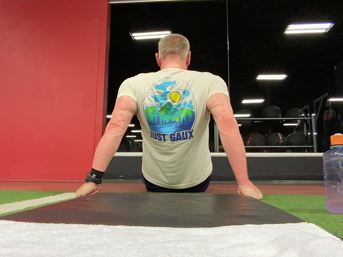 rex88ter's tweet image. Finished off #aprilchallenge 61 pushups @321gaux