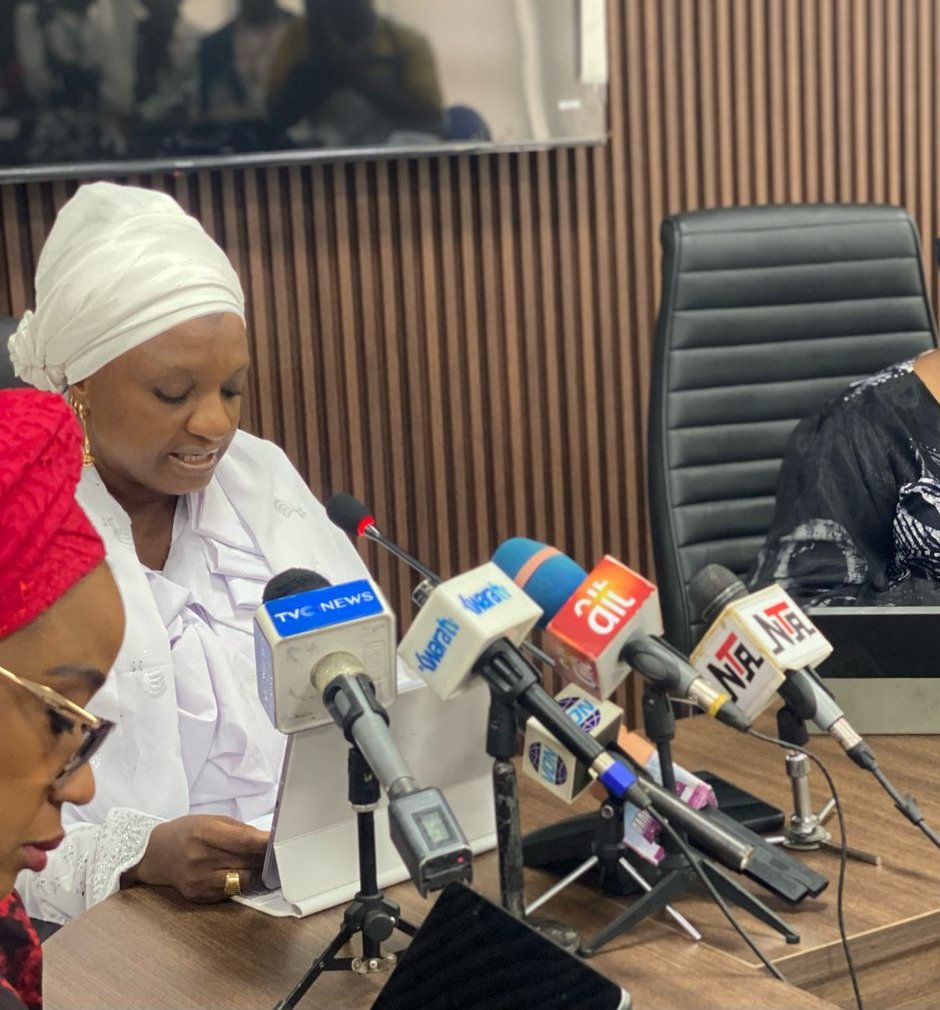 KwaraMOC's tweet image. DAY 2
📸 Live from the 2025 Q1 Kwara Press Briefing!

The Commissioner for Tertiary Education, Hajia @SaadatuMKawu , presents her Ministry’s activities for January–March 2025.

#KwaraBriefs
@BolanleOlukoju @followKWSG