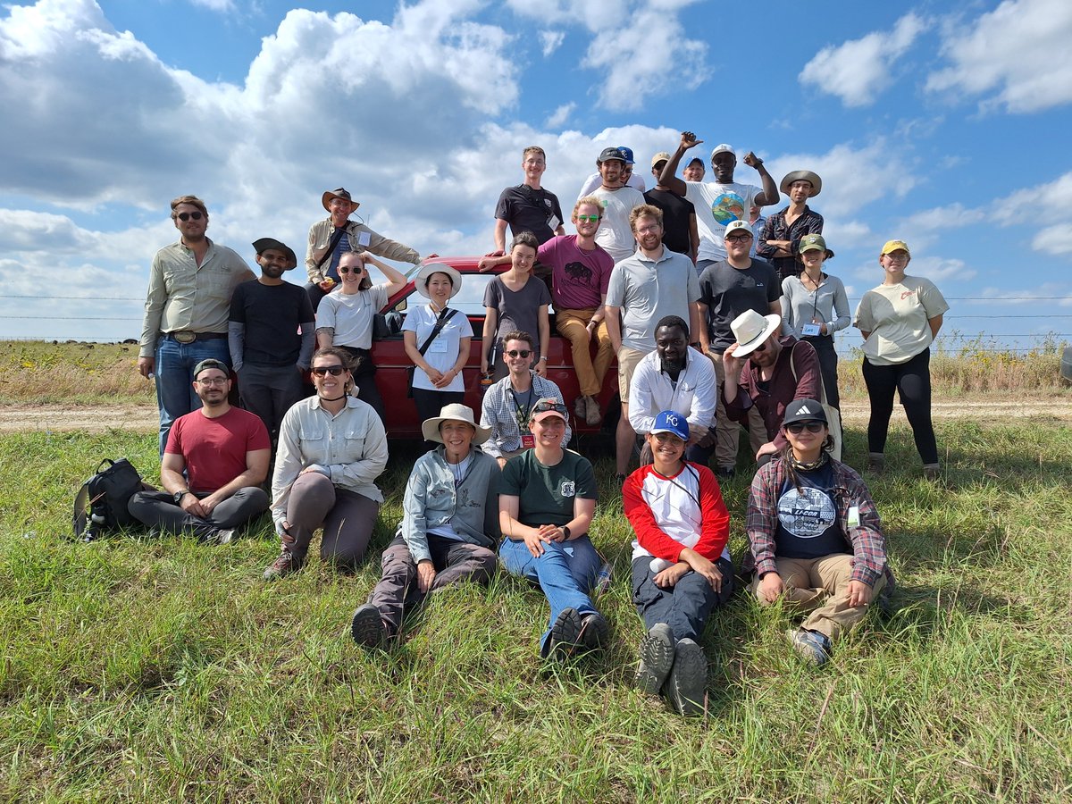 ExFuMo1's tweet image. "Go Belowground!" 2025 is here! 14 – 20 September 2025 The course covers the theoretical background and practical assessment of #plant #functional #traits found in #belowground plant organs in #temperate #herbs. Application info: 1url.cz/2ziQz #ExFuMo #GoBelowground