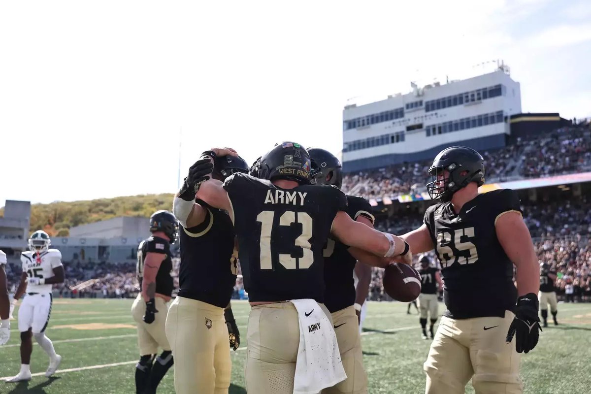 Lakeland Christian Football (@lcsfootball) on Twitter photo Thank you to <a href="/CoachDDixon/">Daryl Dixon</a> from <a href="/ArmyWP_Football/">Army Football</a> for stopping by and checking on our student athletes! Thank you to <a href="/CoachDDixon/">Daryl Dixon</a> from <a href="/ArmyWP_Football/">Army Football</a> for stopping by and checking on our student athletes!