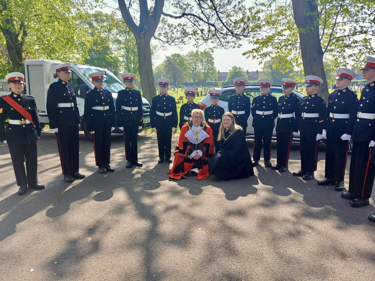 Lt Cdr (VCC) Regional Officer (South) (@vccsouthregion) on Twitter photo Well done to Portsmouth Division RMVCC for supporting the ANZAC Service at Milton Cemetery.
Less we forget the sacrifices of the Commonwealth Forces. <a href="/VCCcadets/">Volunteer Cadet Corps</a> <a href="/rncadetforces/">Royal Navy Cadet Forces</a> <a href="/anzacday/">Anzac Day</a> Well done to Portsmouth Division RMVCC for supporting the ANZAC Service at Milton Cemetery.
Less we forget the sacrifices of the Commonwealth Forces. <a href="/VCCcadets/">Volunteer Cadet Corps</a> <a href="/rncadetforces/">Royal Navy Cadet Forces</a> <a href="/anzacday/">Anzac Day</a>