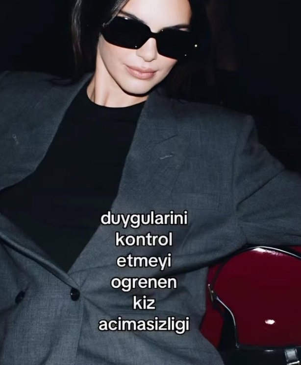 lara (@artikyoruldukk) on Twitter photo 