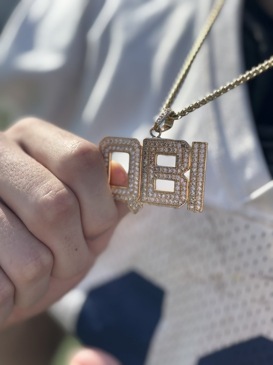 Kane Hardin (@kanehardin_) on Twitter photo The chain finds a new home!
The OG (<a href="/LiamBerge5/">Liam Berge</a>) brings it home this week in a shootout for the QB1 chain!
None other than our celebrity guest <a href="/D1Omoyi/">Dylan “Simba” Omoyi</a> in the pic with him 💎🎯 The chain finds a new home!
The OG (<a href="/LiamBerge5/">Liam Berge</a>) brings it home this week in a shootout for the QB1 chain!
None other than our celebrity guest <a href="/D1Omoyi/">Dylan “Simba” Omoyi</a> in the pic with him 💎🎯