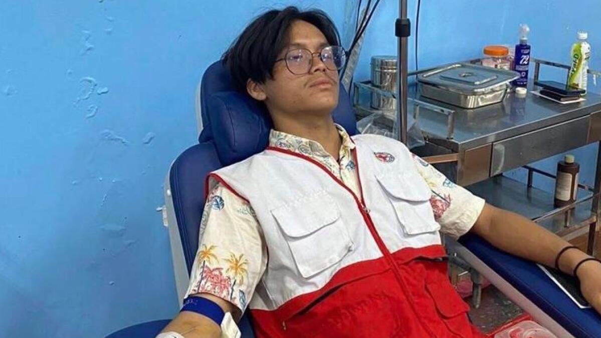 DEC (@decappeal) on Twitter photo Here, a volunteer with the Myanmar Red Cross, a local partner of DEC member charity the British Red Cross, donates blood to help survivors of the earthquake. 
Myanmar Red Cross have been deploying mobile health clinics which have been seeing an average of 130 patients per day, Here, a volunteer with the Myanmar Red Cross, a local partner of DEC member charity the British Red Cross, donates blood to help survivors of the earthquake. 
Myanmar Red Cross have been deploying mobile health clinics which have been seeing an average of 130 patients per day,