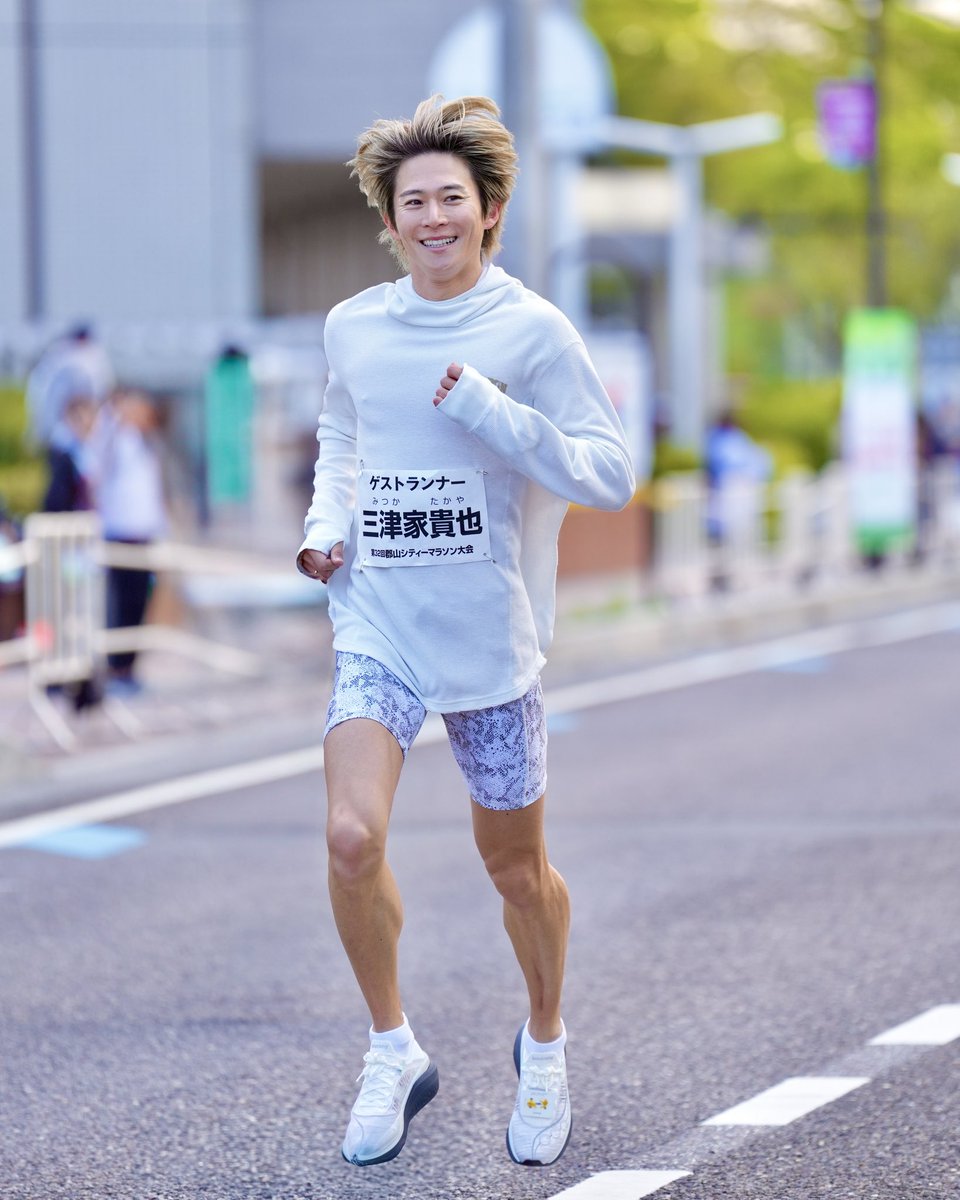 tky0802's tweet photo. 連戦が続いて疲労困憊ですがこんな時でもジョギングは忘れずに。
今日はゆっくり40分ジョグ🏃🏻♂️
ペースを上げない、フォームを崩さない。
これを続けだして疲労しにくい身体が作れました。
疲れやすい方はぜひ試してみてください。 https://t.co/9RC3c28mrb