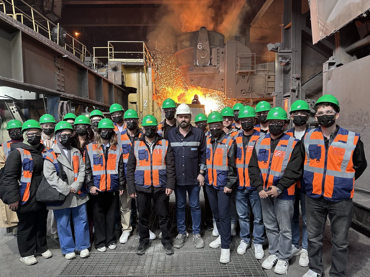 İlk mezunlarından biri olduğum OMÜ Makine Mühendisliği bölüm öğrencilerini, teknik gezi dolayısıyla fabrikamızda ağırladık. Katılan tüm meslektaş adayı öğrencilere, şimdiden çalışma hayatlarında başarılar dilerim. 
#omümakine