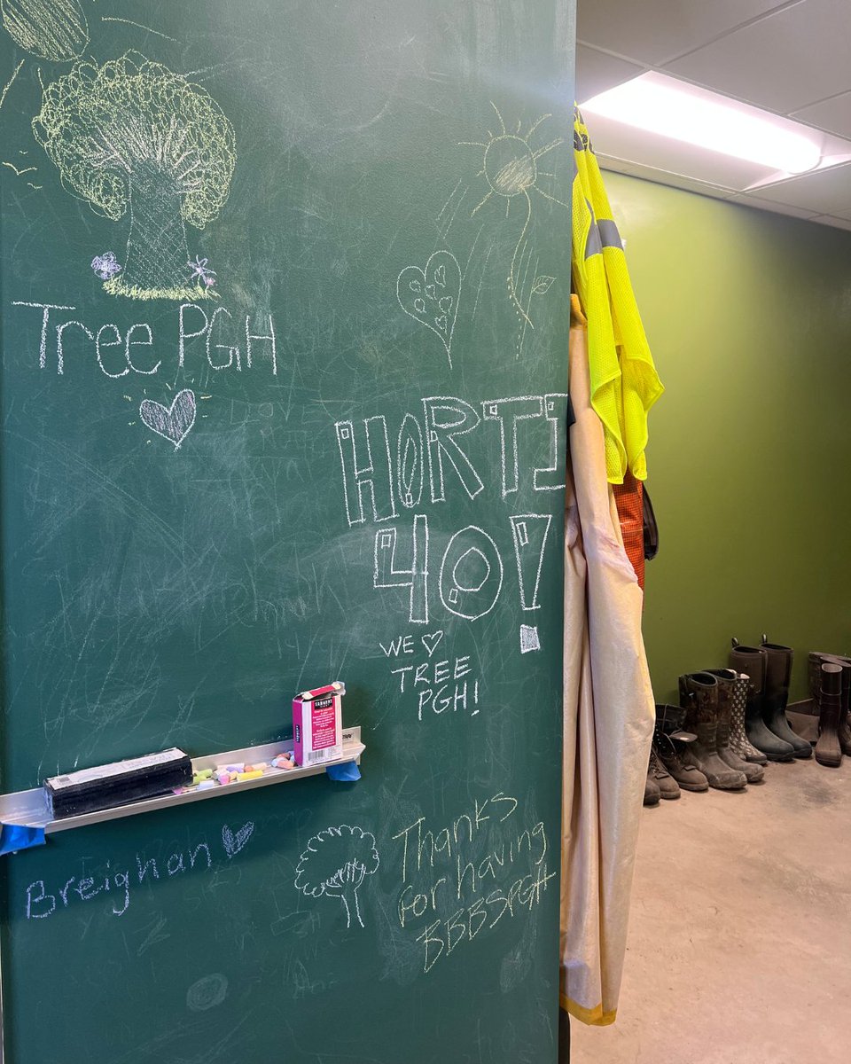 Earlier this week, we partnered with Tree Pittsburgh to prep tree protection kits for their Tree Adoption program! This initiative helps bring trees to private spaces—making Pittsburgh greener, one yard at a time. 🌳