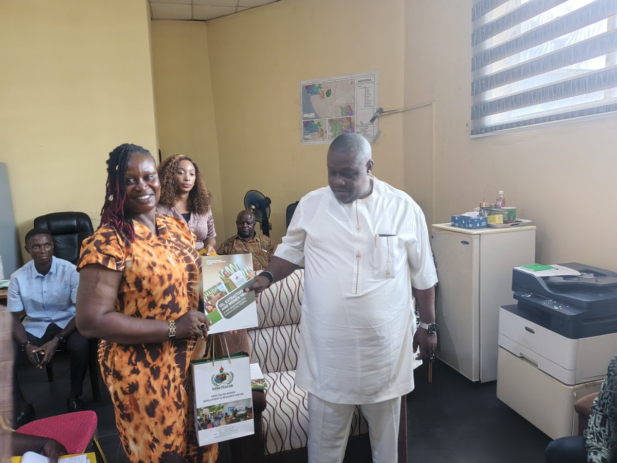 Radec46's tweet photo. Rights Advocacy and Development Centre paid a visit to NOSDRA with other CSOs and the media to explore their work stream, cooperation opportunities and seek their support in the needed push for a pollution-free and healthy environment in the Niger Delta.

#EnvironmentalProtection https://t.co/QgV6ODSDkF