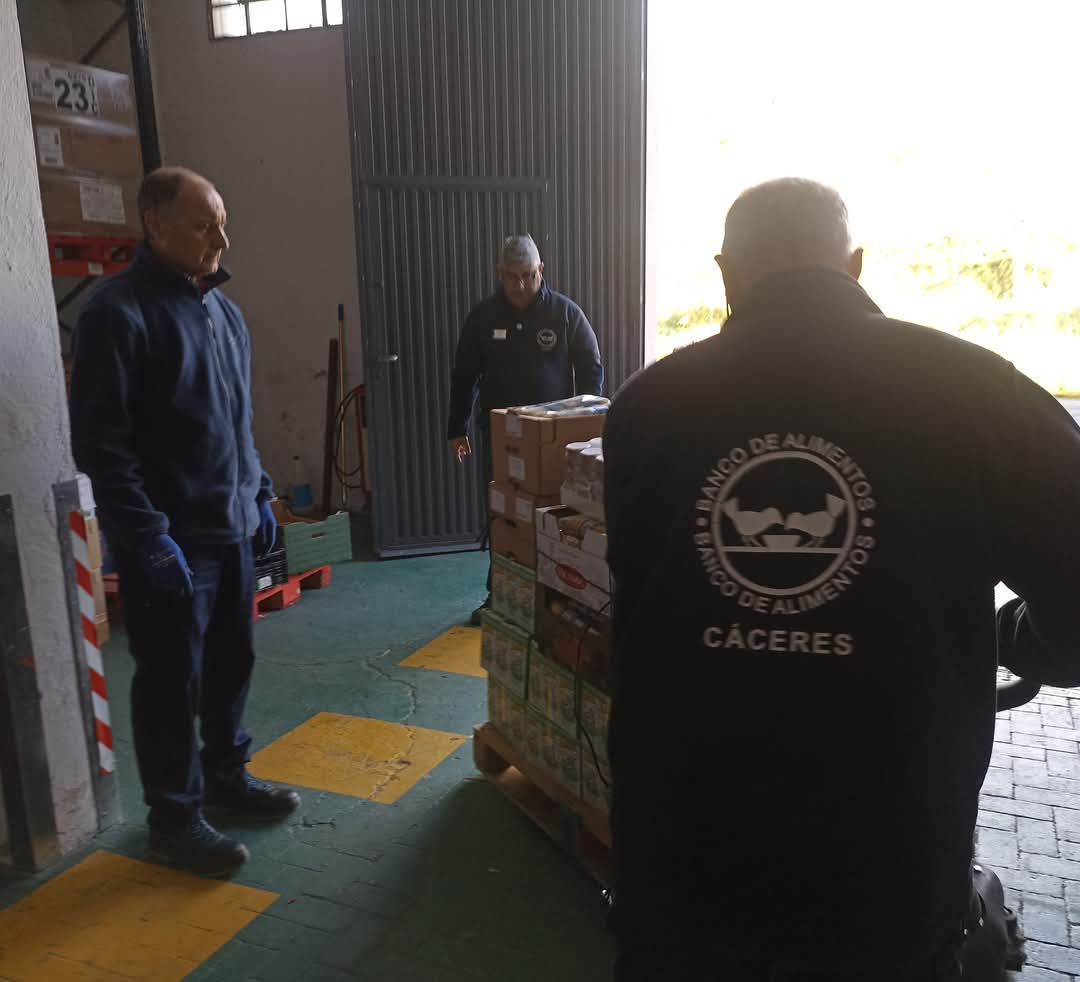 Banco de Alimentos Cáceres tweet media