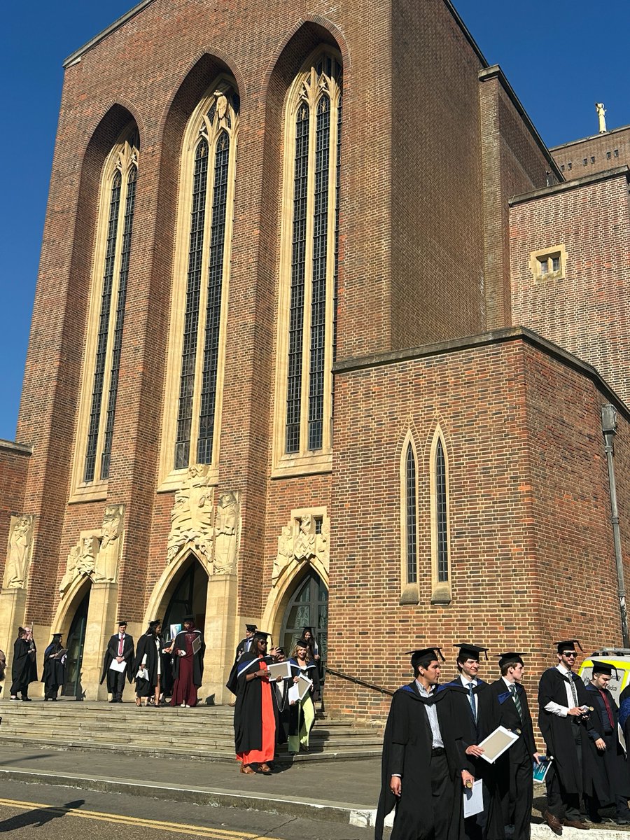 Huge congratulations to everyone graduating <a href="/UniOfSurrey/">University of Surrey</a> today and in the coming days! ☀️ We're very proud of you all.

Watch each of our ceremonies live or catch up here: tinyurl.com/mt83fhvc

<a href="/oneinbillion/">Max Lu</a> #ProudtobeSurrey #graduation
