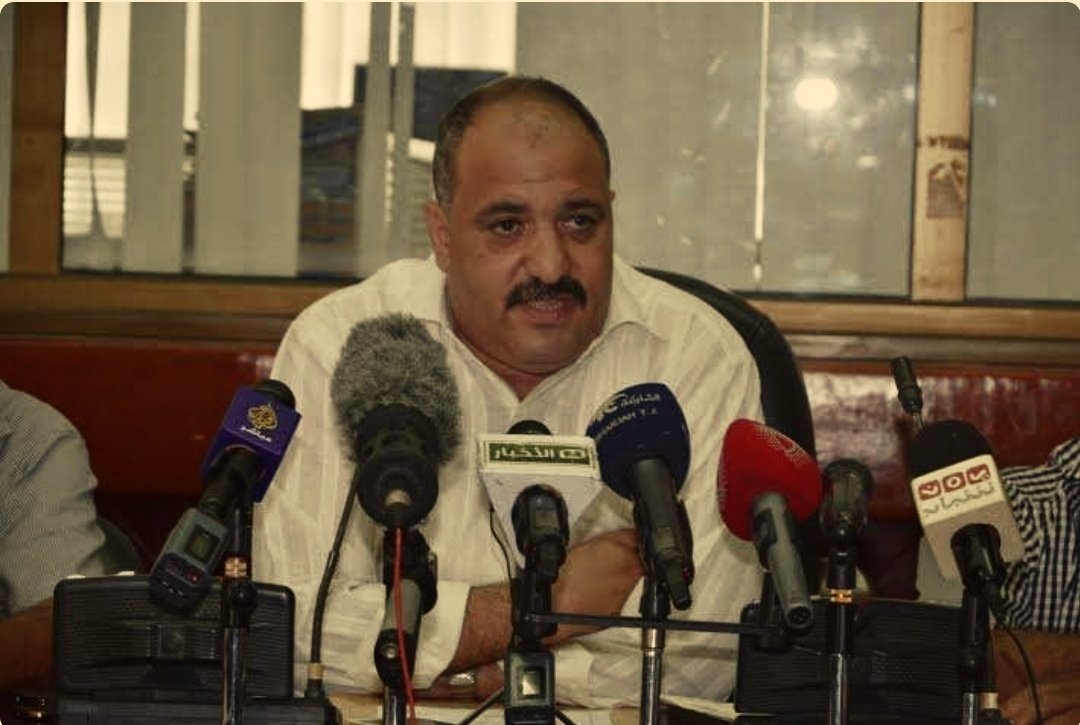 #عدن | مدير عام المؤسسة العامة للكهرباء، مجيب الشعبي: الحكومة لا تتجاوب بجدية مع نداءات المؤسسة المتكررة.

اعتقد الأمور واضحه ولا تحتاج إلى تأويلات وتفسيرات