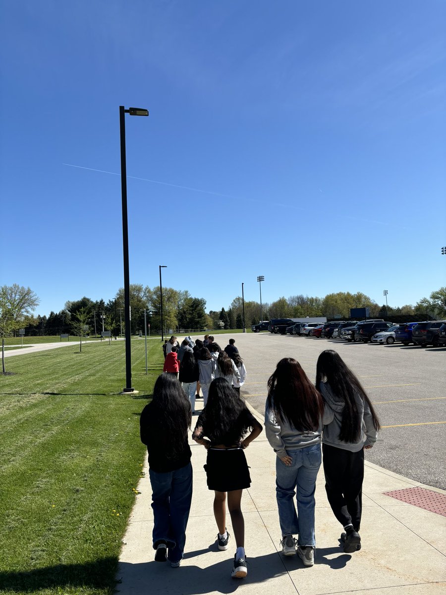 Mrs. Porter tweet media