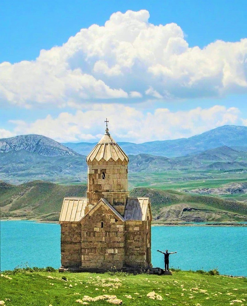 JeremyTate41's tweet photo. 19. The Chapel of Dzordzor, Iran 

The Chapel of Holy Mother of God, dating from the 9th to 14th centuries, is the only surviving part of an Armenian monastery in Maku County. 

Once flourishing in the 14th century, the monastery was destroyed in the early 17th century. https://t.co/lRpmd0HWHE