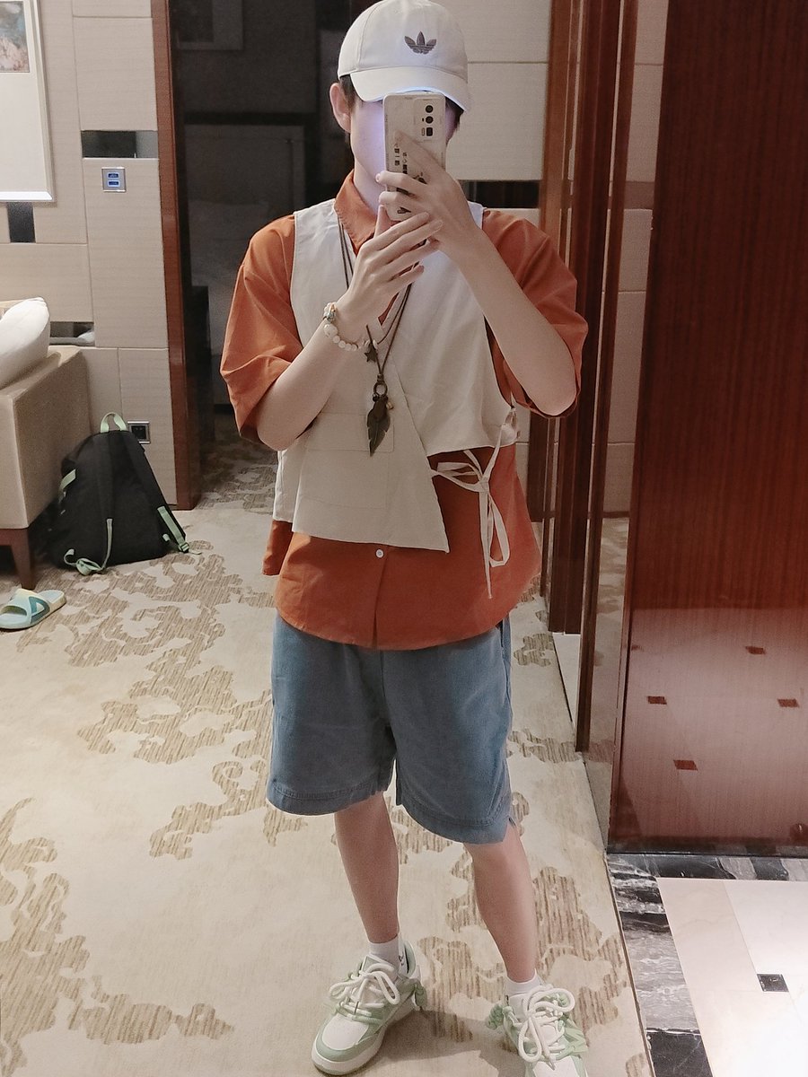 谢谢小狗的生日礼物～
是新皮肤w～