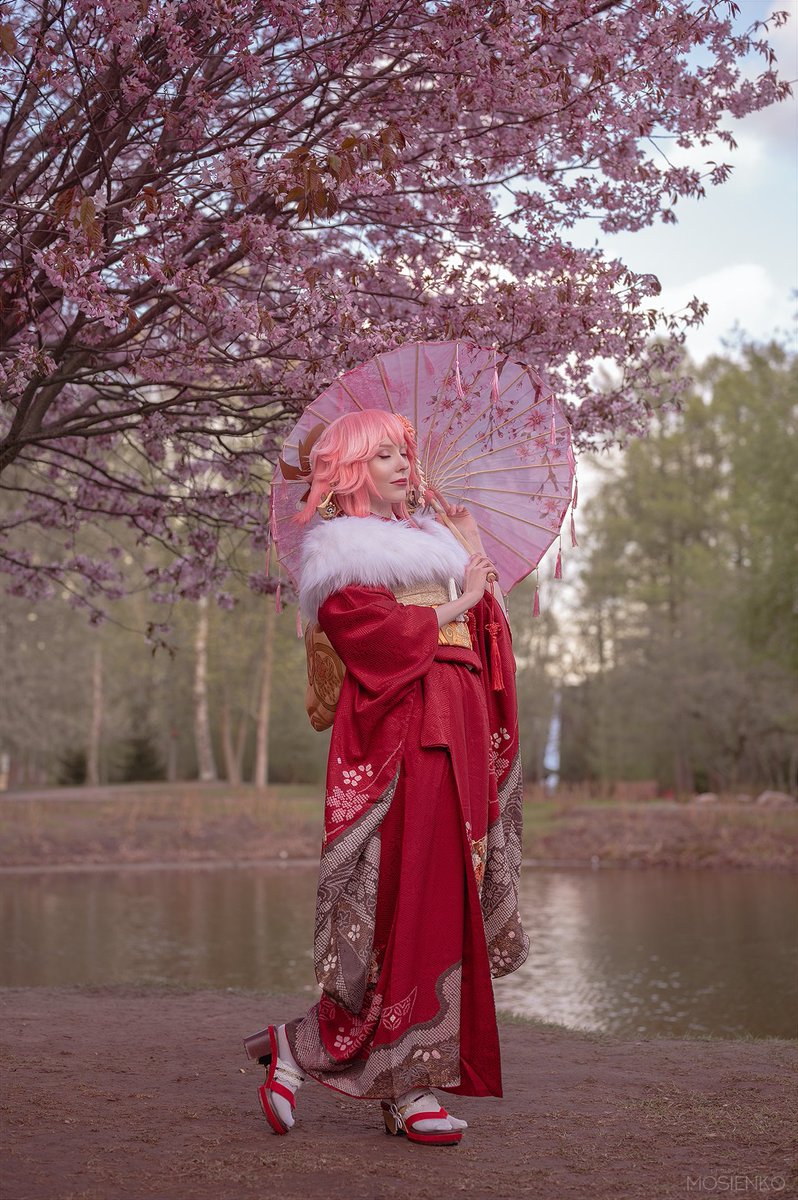 HolyLeza's tweet photo. Cherry blossom🌸

Ph: @ph_MOSIENKO 
#YaeMiko #genshinimpact https://t.co/3oyMDmJ4TE