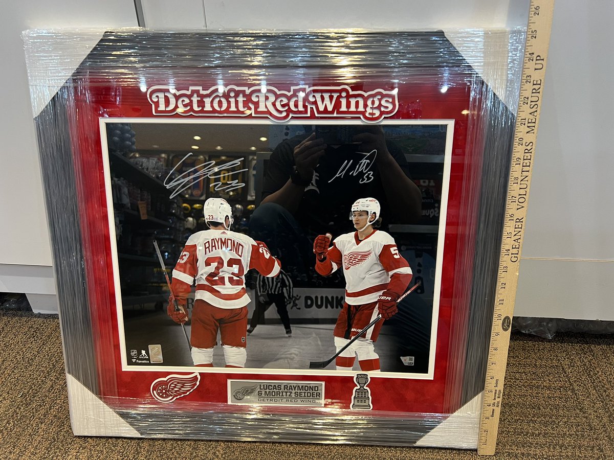 Only 3 stock 
On sale signed custom frame 16x20 pics was $365 on sale $275 coa by fanatics shipping $35 734-469-4865