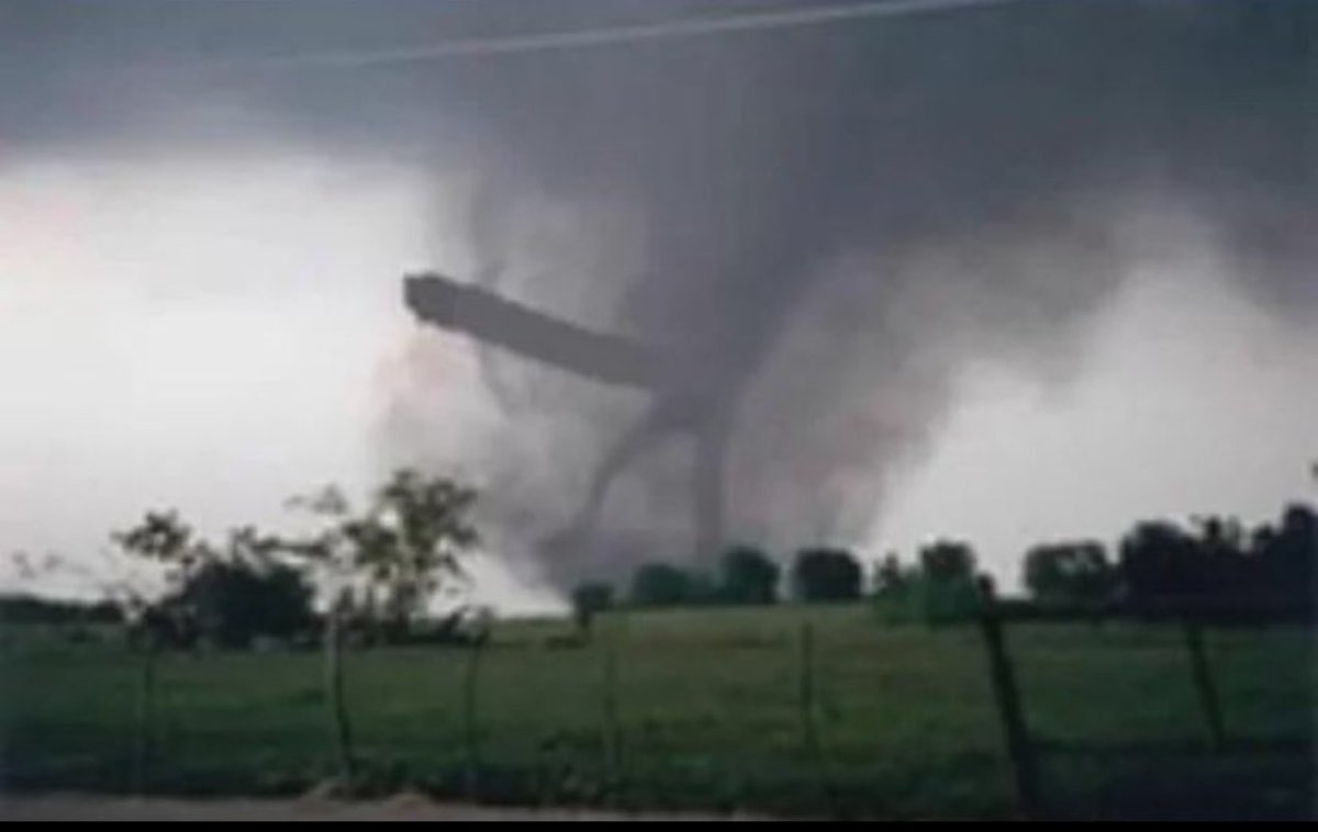 markaleptic's tweet photo. Tornadoes spotted in North Texas 
Be careful out there! https://t.co/rrKGKK24kl