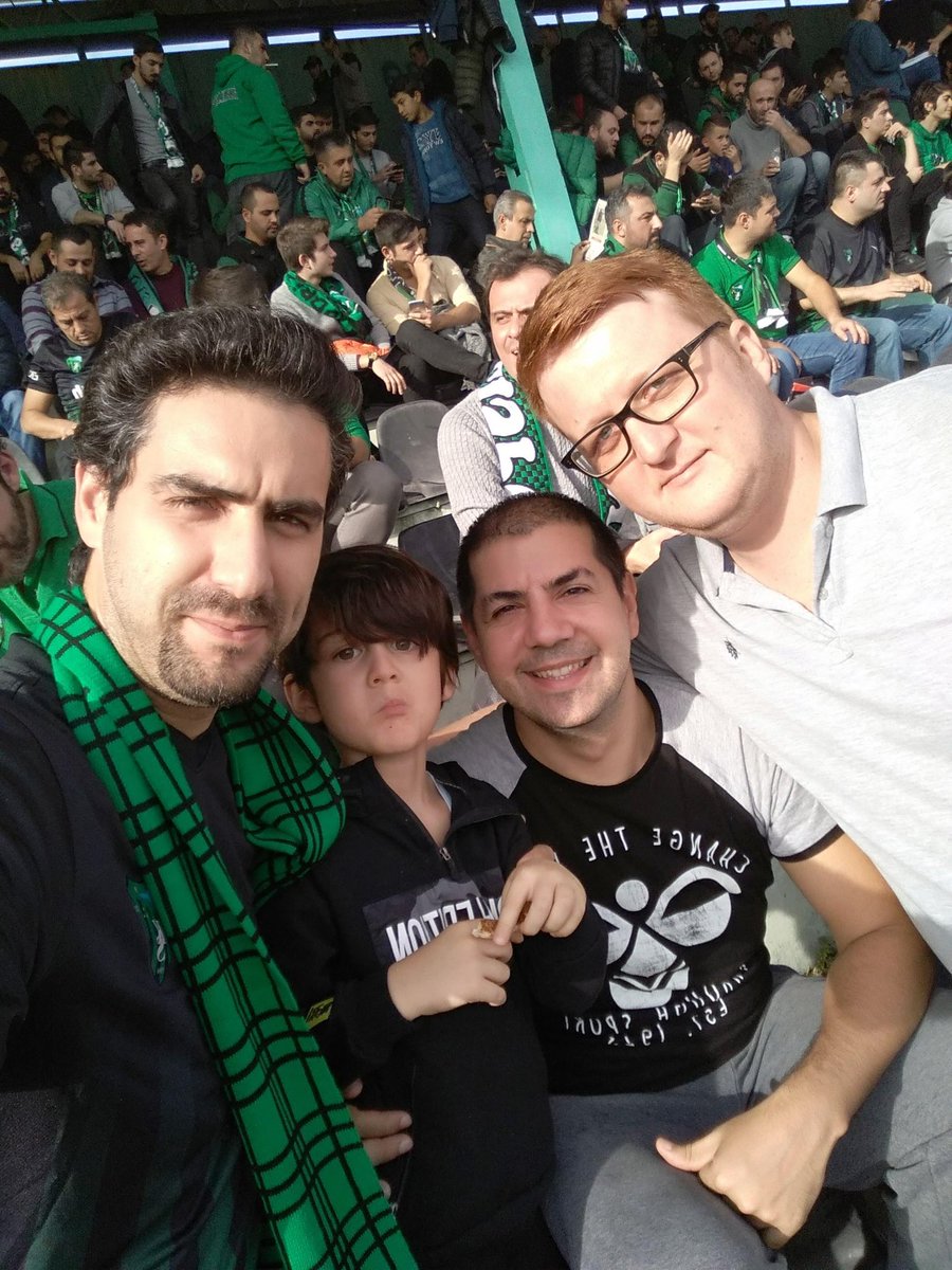 ErmanKocaata's tweet photo. @Kocaelispor @EmreEmremen83 tekrarlayalım yeni sezonda https://t.co/FlKzU0w2q9