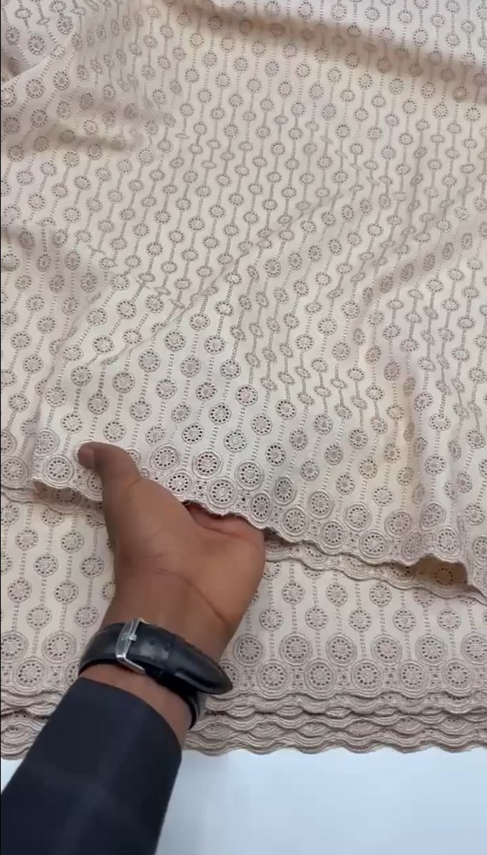 ExtraMan019's tweet photo. Men Lace Available 
5yrds 500k
10Yrd  1M

090666376278

#apagon #helevier #Arewatwitter #viralvideo #MercedesBenz #presidencynotforjesters https://t.co/cH37WRAtGB