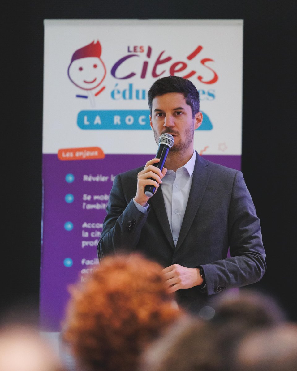 cite_edu_lr's tweet photo. 🤝 Le 9 avril dernier, La Cité Éducative de La Rochelle organisait un séminaire autour de l’absentéisme et du décrochage scolaire.

L’opportunité pour de nombreux·se professionnels·les du secteur d’échanger et travailler sur ce sujet important 📚

@Prefet17  @DSDEN17 https://t.co/0fpQQZRwS3