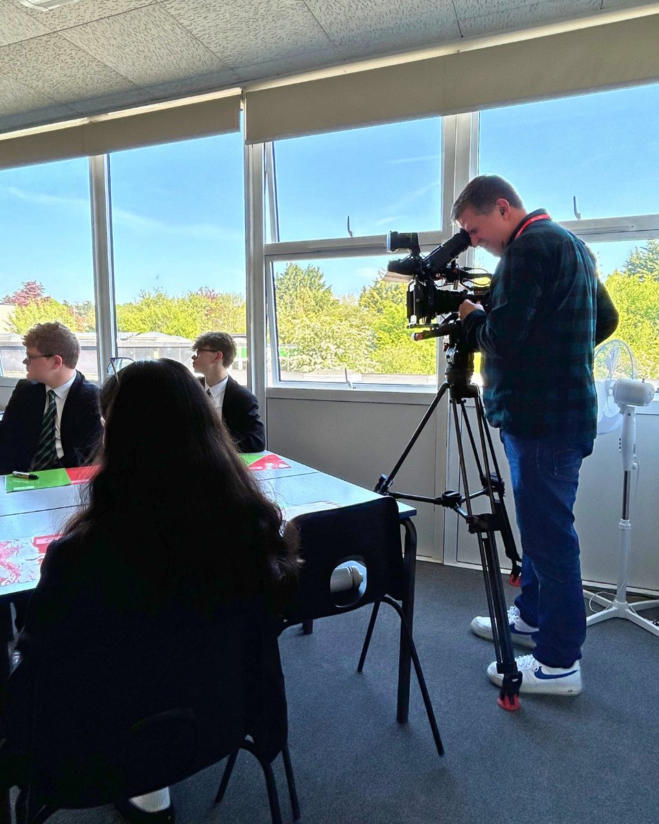 FearnhillSchool's tweet photo. We’ve had an exciting morning here at Fearnhill as @ITV came in to film our students taking part in a workshop with charity @Dignifyorg . It will be aired on Good Morning Britain tomorrow (Thurs) morning, be sure to tune in!
#itv #dignify #fearnhillschool https://t.co/0gvuBVHAsE