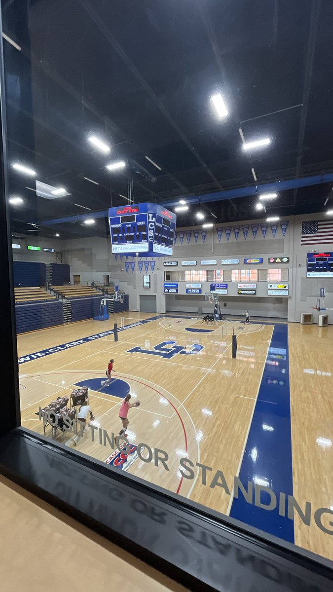 ⁦<a href="/drewmata_32/">Drew</a>⁩ on a official visit to Lewis-Clark State College! 🦅  🏀