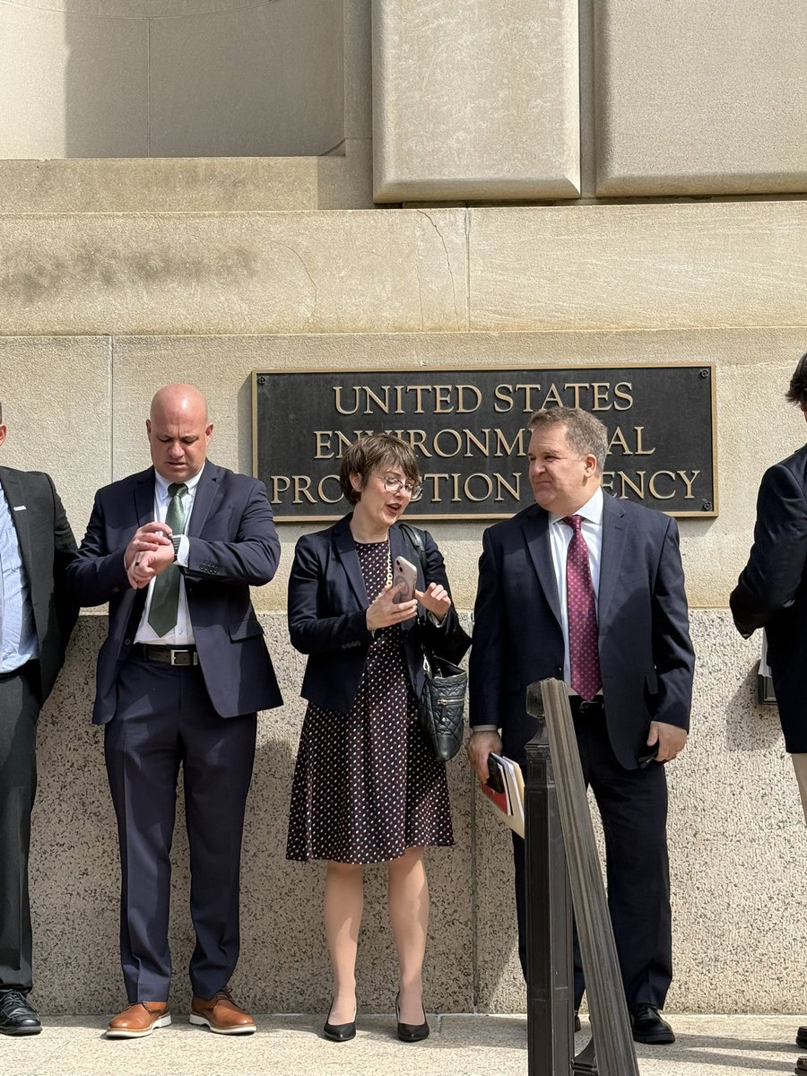 GCSAACEO's tweet image. On to the next! @GCSAA’s Government Affairs committee continued day 1 of  #NationalGolfDay events meeting with the @EPA sharing golf’s environmental stewardship efforts, discussing golf course BMPs and WOTUS.