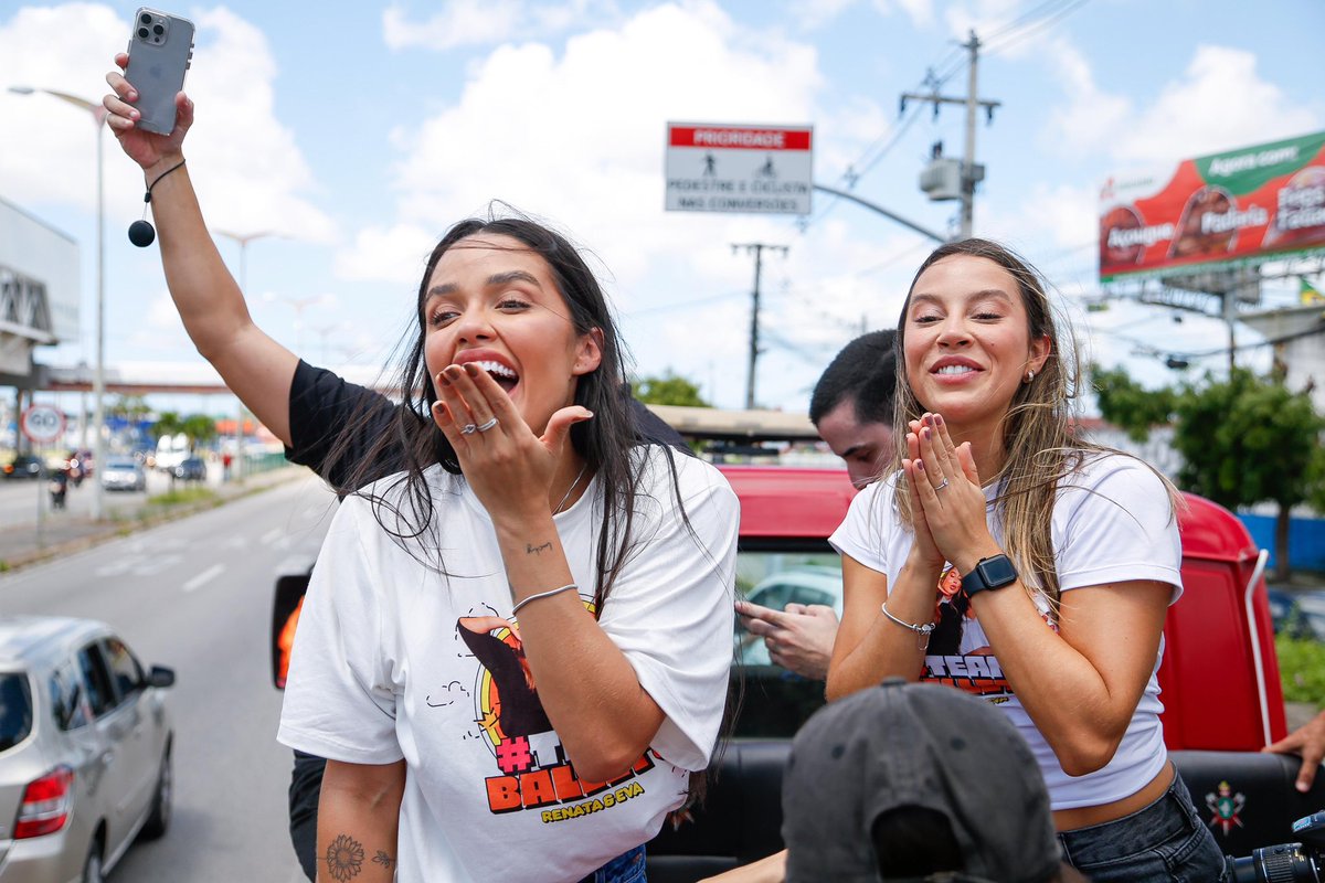 eduardobismarck's tweet photo. Bem-vindas em casa, campeãs! 🩰🫶

Que alegria receber essa dupla. A participação de vocês no BBB, Renata e Eva, foi além do entretenimento, foi uma vitrine poderosa para o nosso estado. https://t.co/l33bikUuU2