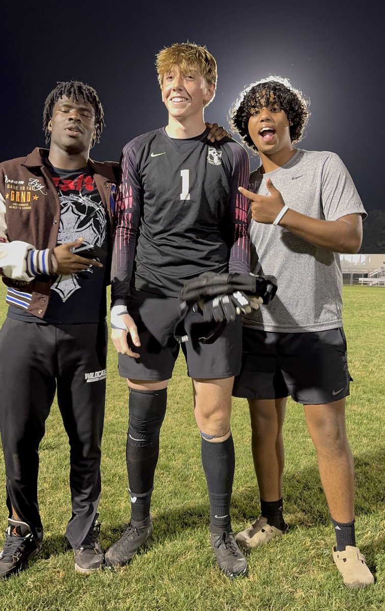 blakejohnsongk's tweet photo. 🚨ADVANCED TO ROUND 3 ALABAMA PLAYOFFS 

“You have to fight to reach your dream. You have to sacrifice and work hard for it.” -Lionel Messi

🚩Big 5-2 round 2 playoff win over St. Michael’s, the #4 varsity 5A team in the state. 

We played like a unit. All gas. No brakes. 

🚩JOIN ME FOR MY NEXT GAME.

ROUND 3 PLAYOFFS
Friday, May 2 at 7 PM
Faith Academy
Mobile, AL

#soccer #goalkeeper #CollegeRecruiting #SoccerProspect #CollegeBound #NextLevel
#SoccerWire #SoccerRecruit #soccershowcase