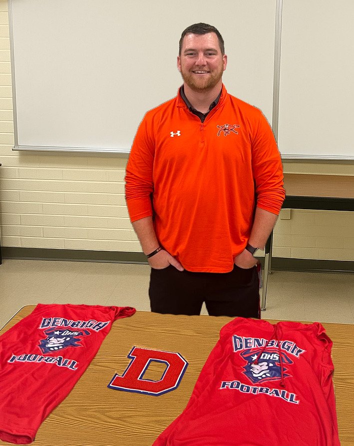 Big thank you to Coach McFarland from Campbell University for stopping by Denbigh High School today to speak with our football players. We appreciate you taking the time to connect and inspire our athletes. Looking forward to seeing you at the showcases next week!