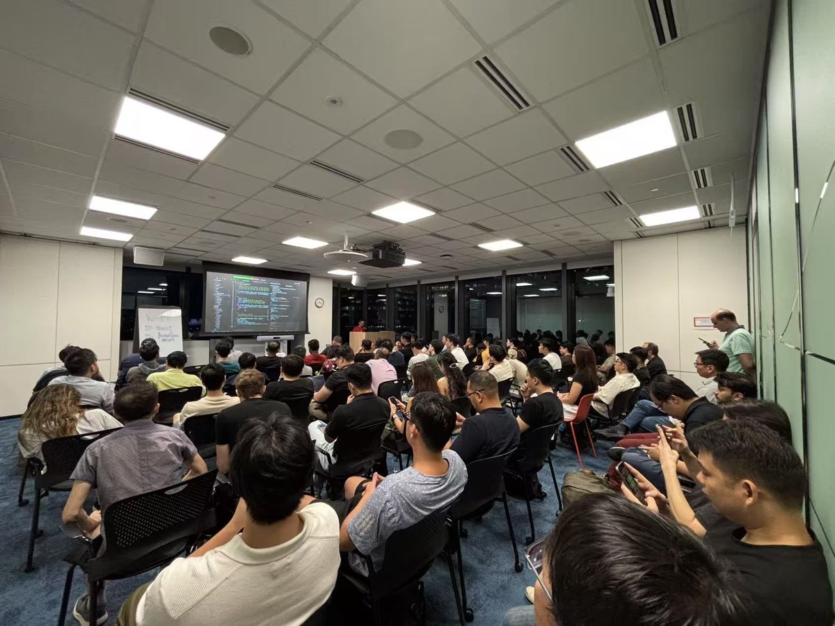 mcp_servers's tweet image. Recapping Singapore’s #OpenSource AI Meetup on #MCP we hosted today: Small Room, BIG Ideas!
120+ developers, architects, and AI leaders packed the room for a deep dive into the future of AI infrastructure. Here’s what went down:
1. Kong’s MCP MCP Server: Real-time querying for…