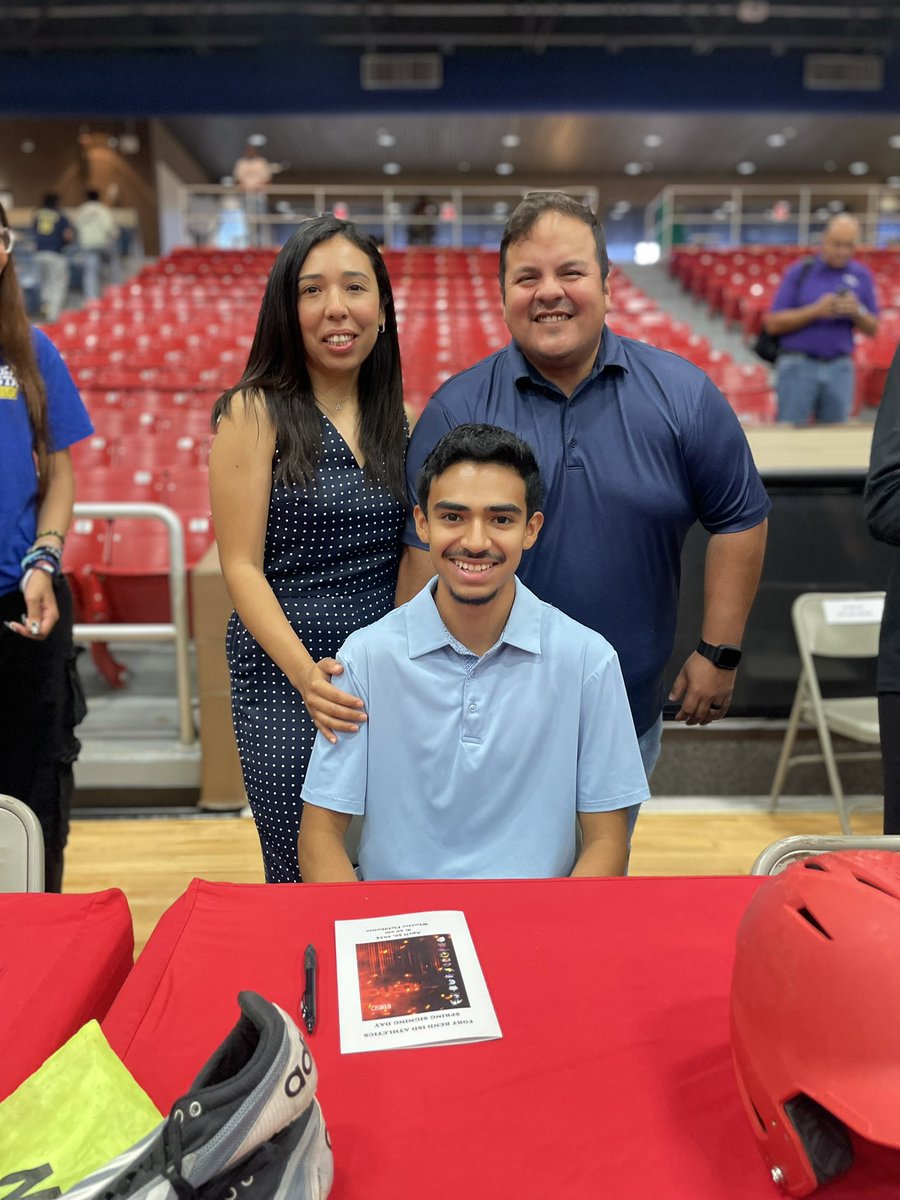 Dulles Track (@dulleshstrack) on Twitter photo Congratulations <a href="/anyxa_franklin/">Anyxa Franklin</a> & Aidan Hernandez on signing to compete at the next level. We are so proud of you! More pics from the school signing day to come! See you 7th period😃✍️<a href="/DHS_Vikings/">Dulles High School</a> <a href="/DHSAthletics550/">Dulles Athletics</a> <a href="/FBISDAthletics/">Fort Bend ISD Athletics</a> Congratulations <a href="/anyxa_franklin/">Anyxa Franklin</a> & Aidan Hernandez on signing to compete at the next level. We are so proud of you! More pics from the school signing day to come! See you 7th period😃✍️<a href="/DHS_Vikings/">Dulles High School</a> <a href="/DHSAthletics550/">Dulles Athletics</a> <a href="/FBISDAthletics/">Fort Bend ISD Athletics</a>