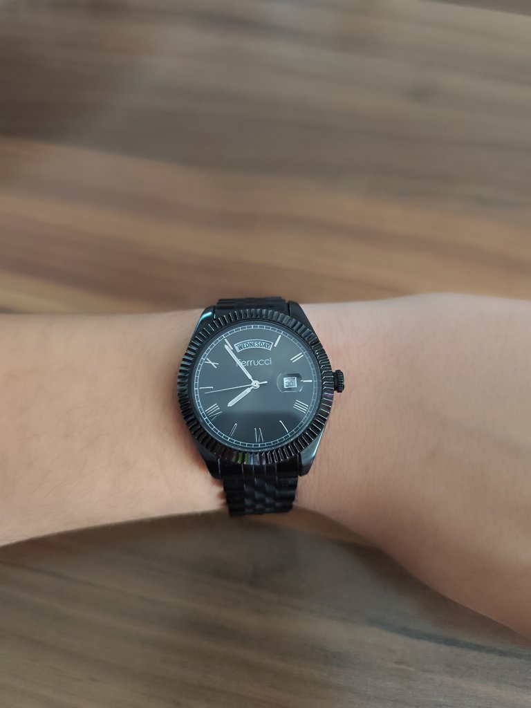 3 yıldır kullanıyorum gayet güzel belki bu fiyatlara güzel casiolar var ama tavsiye ederim.