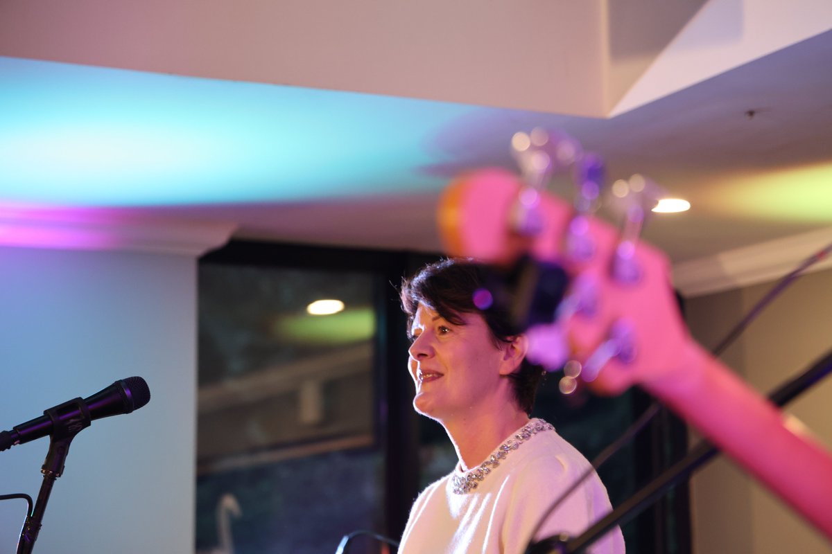Radio702's tweet photo. Jazz vocalist Ziza Muftic performs her soothing music at Sanctuary Mandela celebrating #InternationalJazzDay.
International Jazz Day with 702, @CapeTalk , and Jazz & Beyond is powered by @Omoda_SA
#InternationalJazzDay #ZizaMuftic #JazzAndBeyond #Jazz #Steenberg #702SanctuaryMandela #702WalkTheTalk