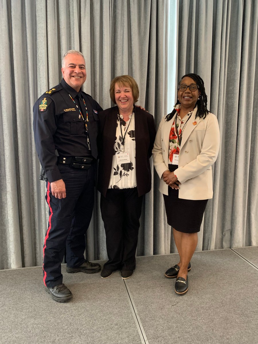 #Lethbridge #MLT Bonus! Allonna Harker, Scientific Director from Palix Foundation, talked about the Brain Story: Science behind children’s brain development, how toxic stress and resilience affect it. Here she is w/Chief of Police Shahin Mehdizadeh and Senator Sharon Burey.