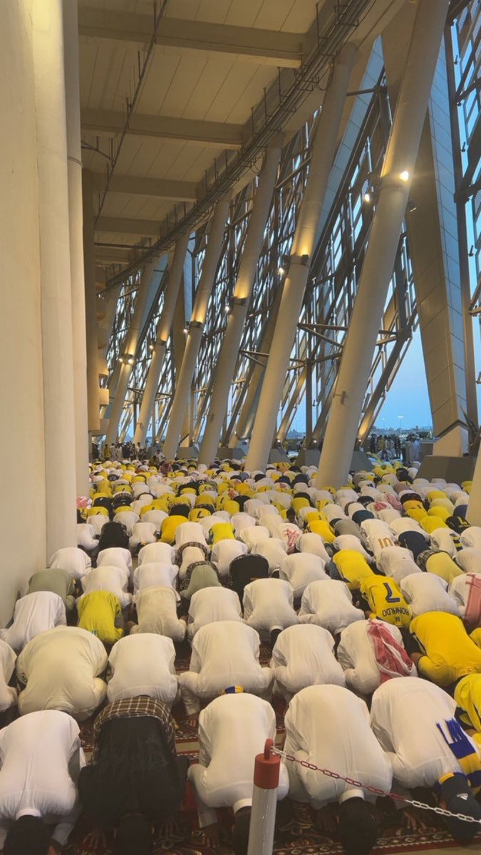 ANassr11's tweet photo. الله يتقبل منكم وينصر نصرنا يا كريم 💛💙 https://t.co/j0K23s1D4y