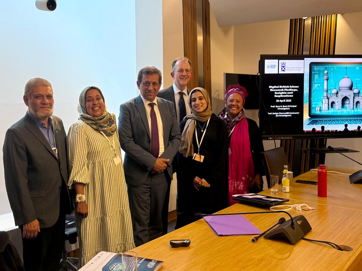 FoysolChoudhury's tweet image. It was an honour to sponsor the @digibritislam research findings parliamentary launch.

Thanks to Zainab for organising &amp;amp; to the great speakers @garybunt &amp;amp; @Sariya_CC who spoke to how Muslim focused online platforms shape religious practice, community engagement, &amp;amp; expression.