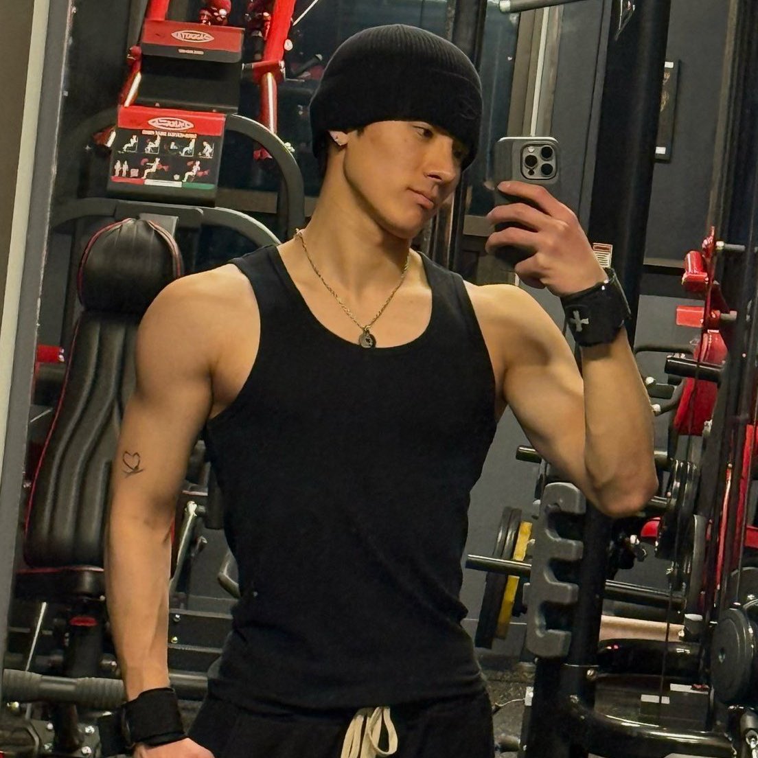 َ (@tzutbz) on Twitter photo 